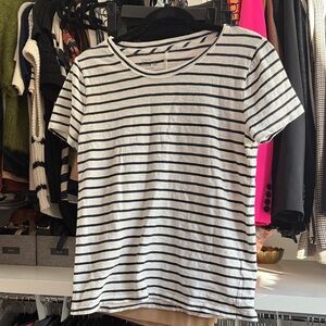 J crew girlfriend tee (size small)